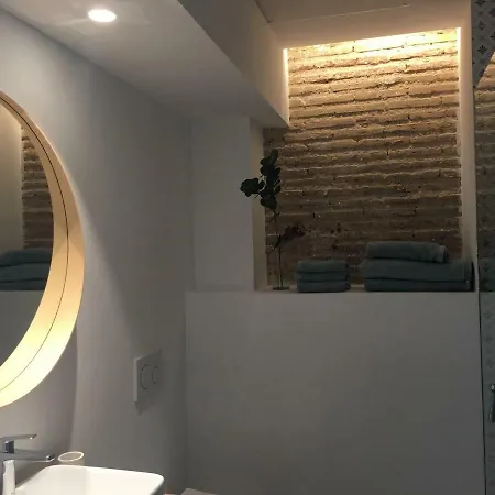 Apartment Original Y Espacioso Atico En El Centro De Ruzafa Valencia